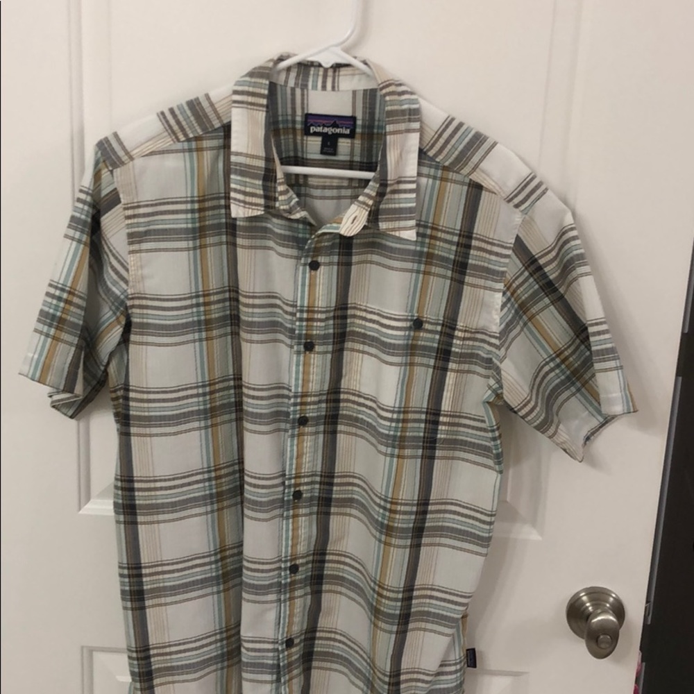Men’s Patagonia shirt